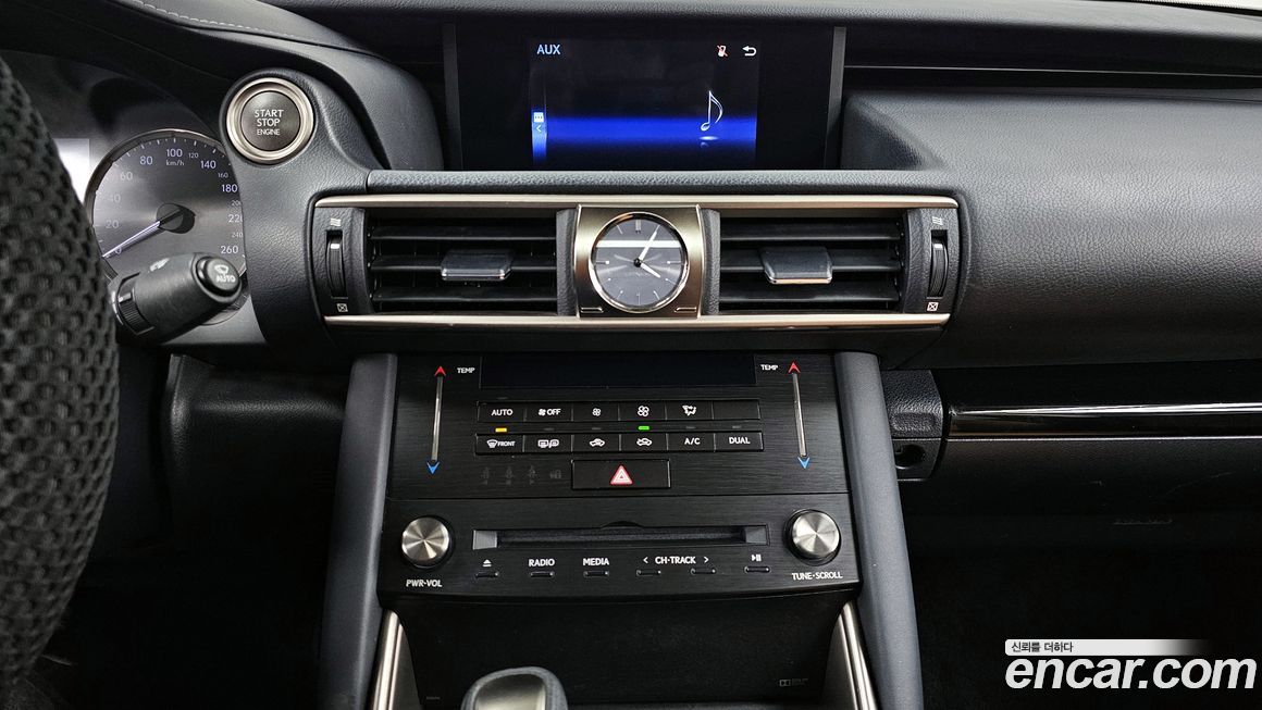Lexus IS 2018