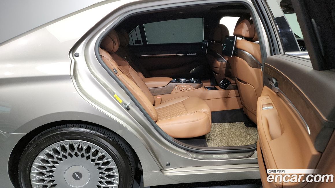 Genesis G90 2021