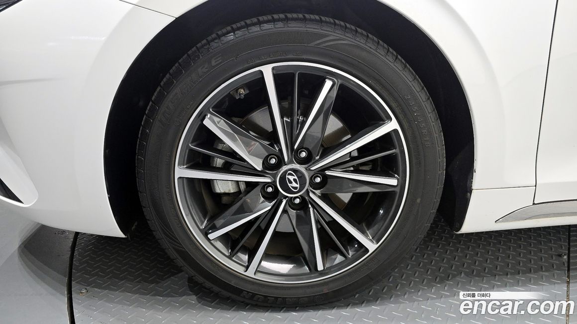 Hyundai Grandeur 2020