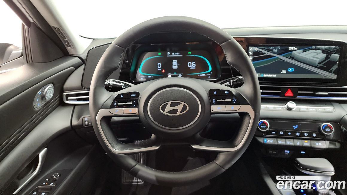 Hyundai AVANTE 2025