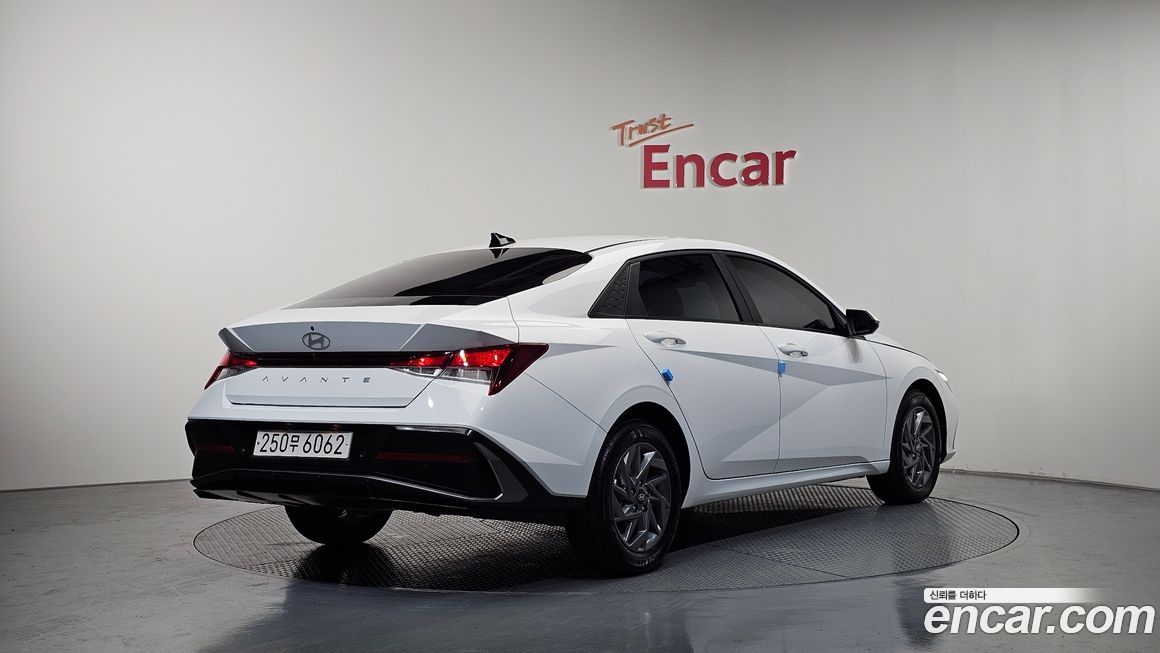 Hyundai AVANTE 2025