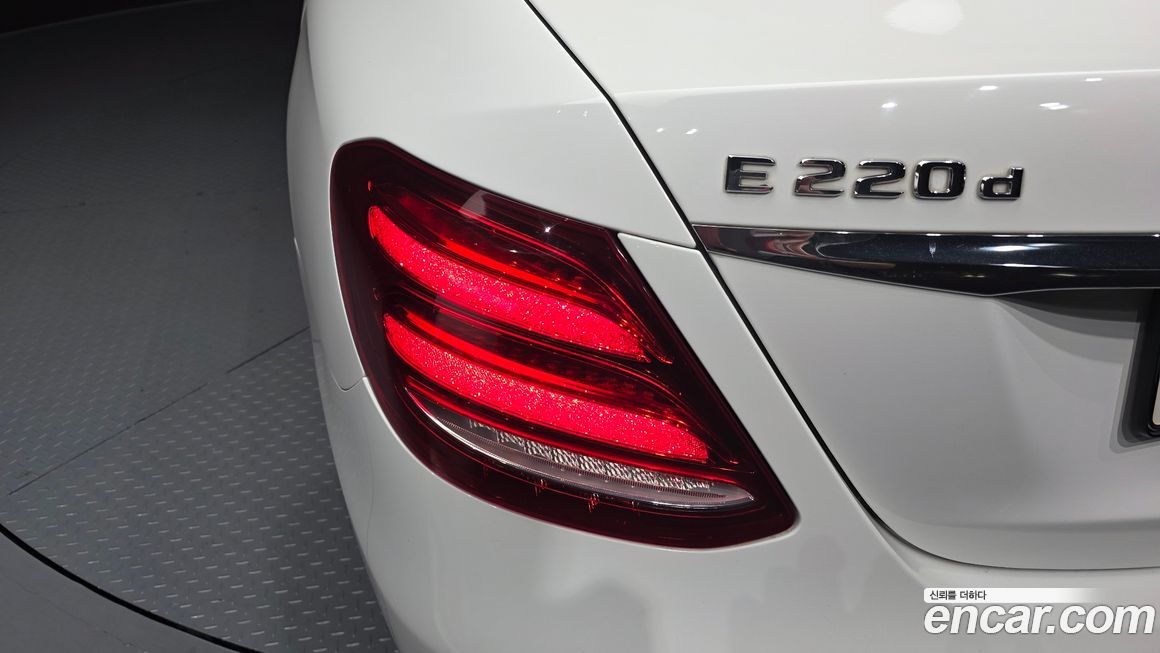 Mercedes-Benz E-Class 2018