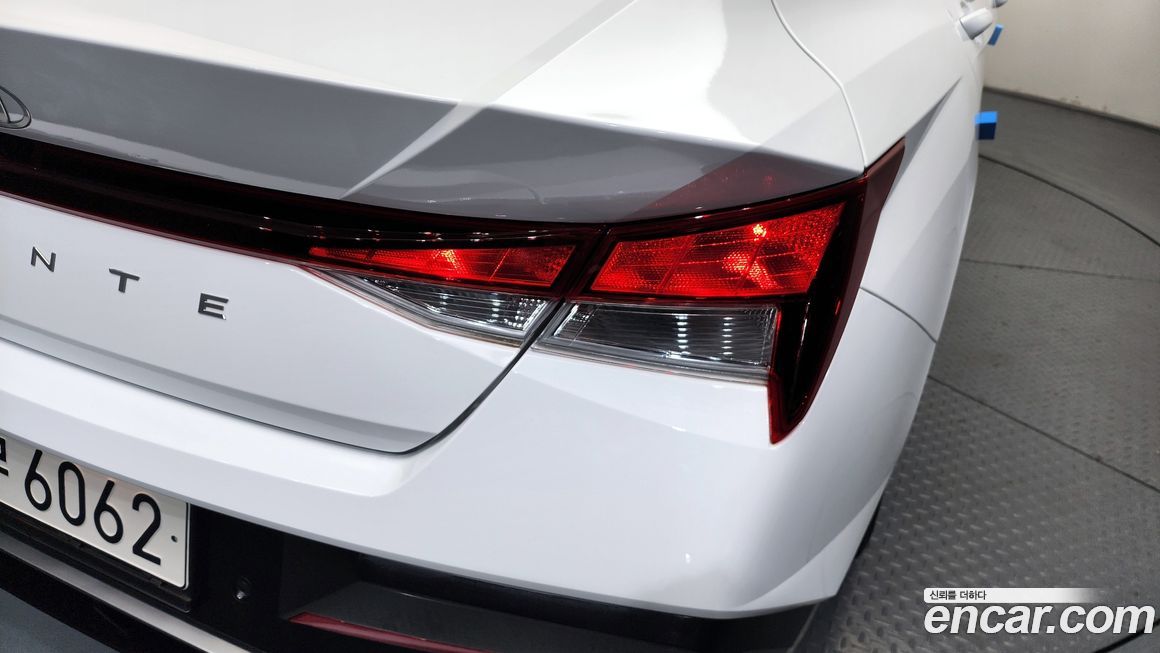 Hyundai AVANTE 2025