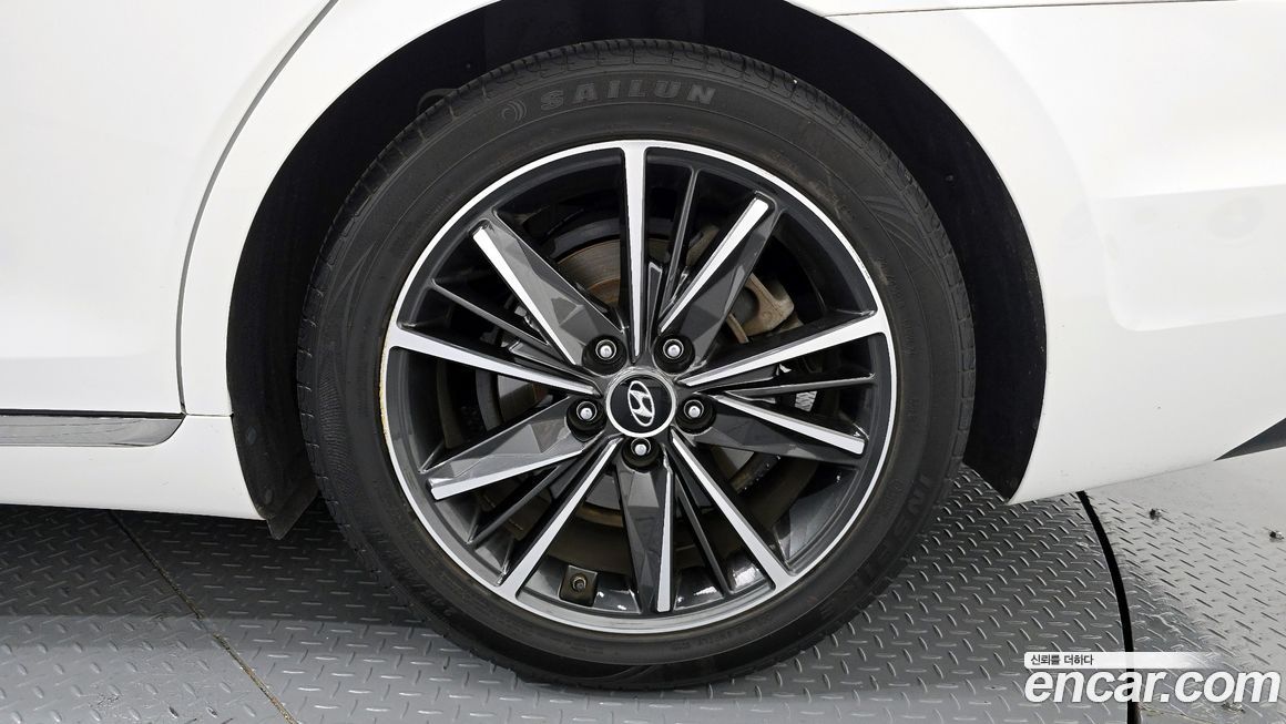 Hyundai Grandeur 2020