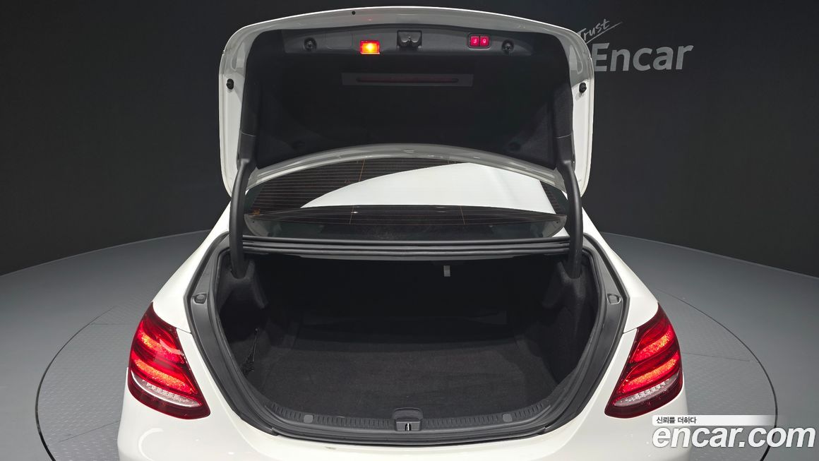 Mercedes-Benz E-Class 2018