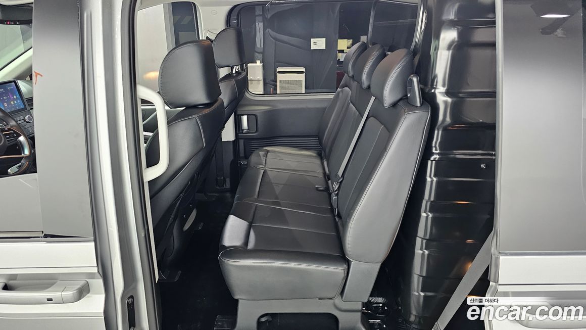 Hyundai Staria 2023