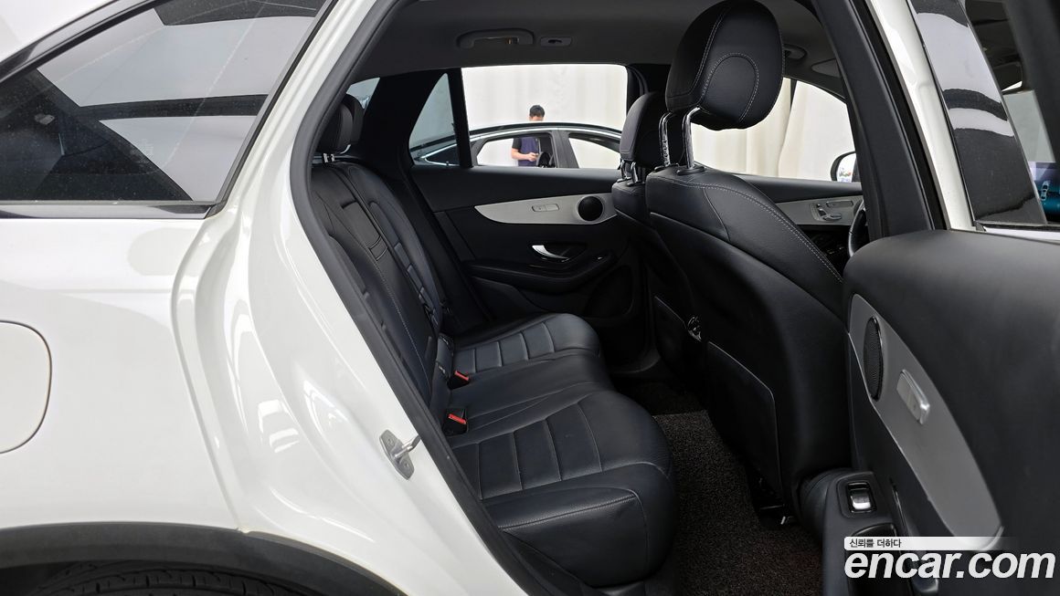 Mercedes-Benz GLC-Class 2019