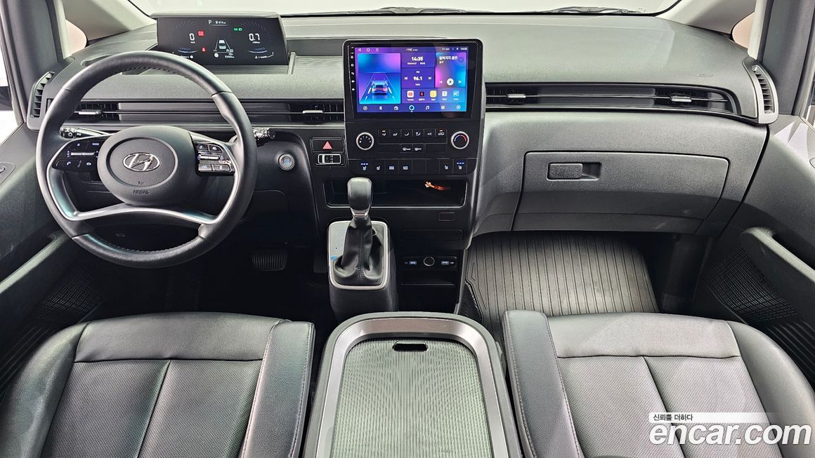 Hyundai Staria 2023