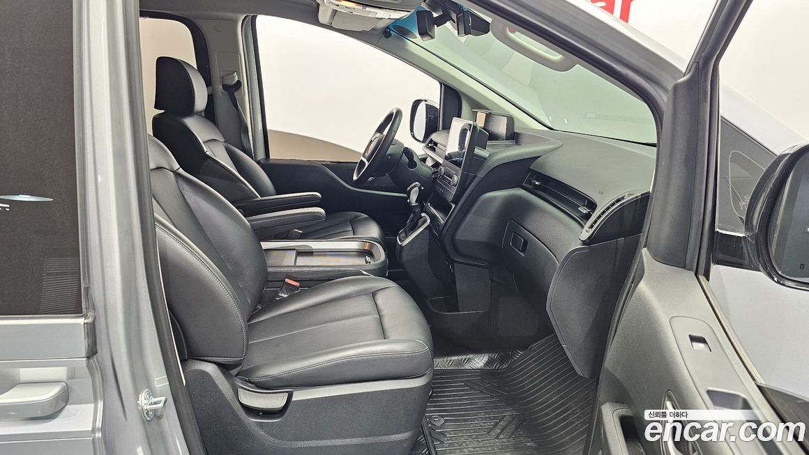Hyundai Staria 2023