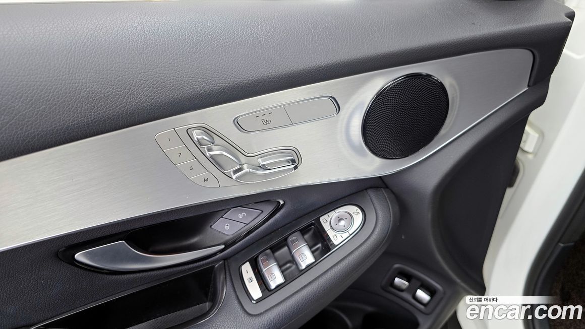 Mercedes-Benz GLC-Class 2019