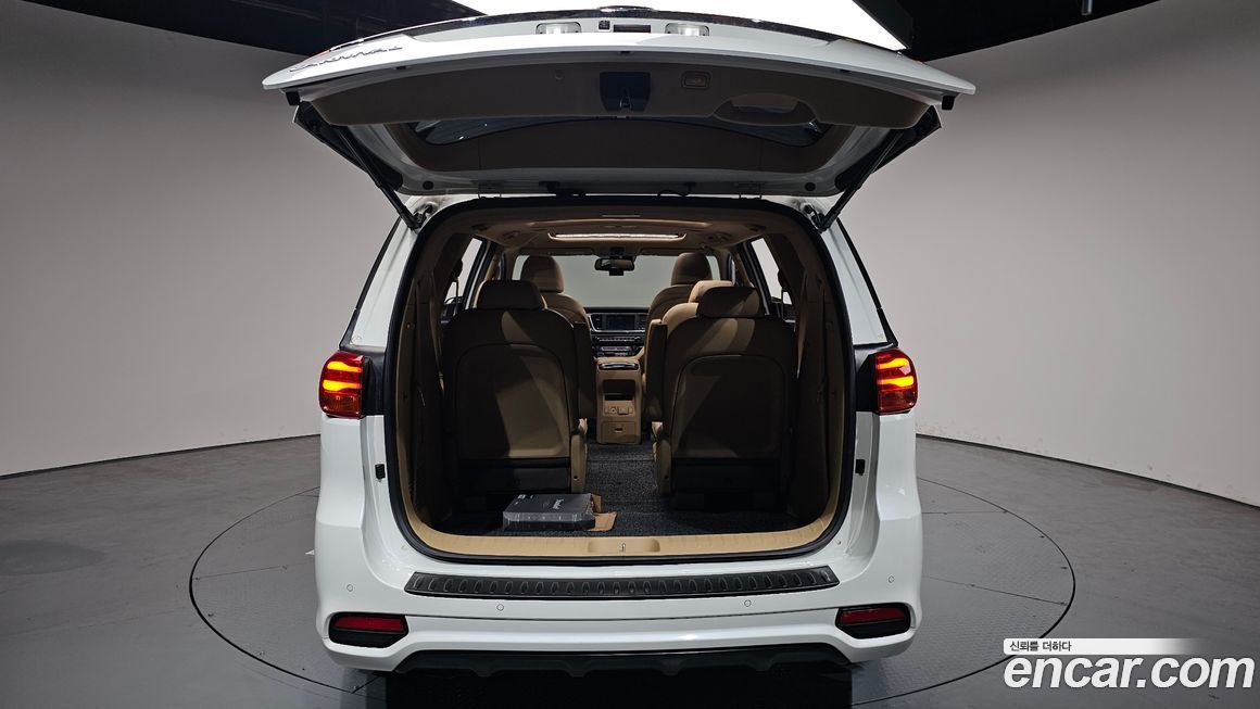 Kia Canival 2020