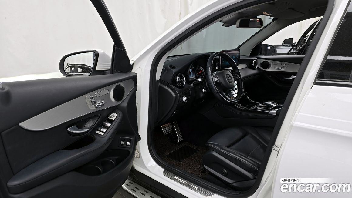 Mercedes-Benz GLC-Class 2019