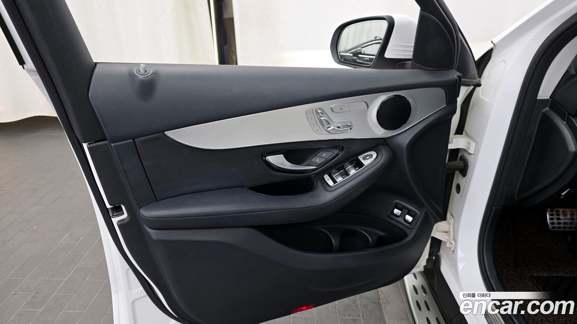 Mercedes-Benz GLC-Class 2019