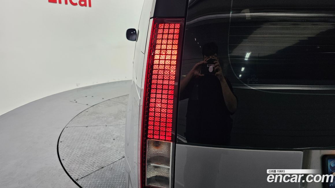 Hyundai Staria 2023