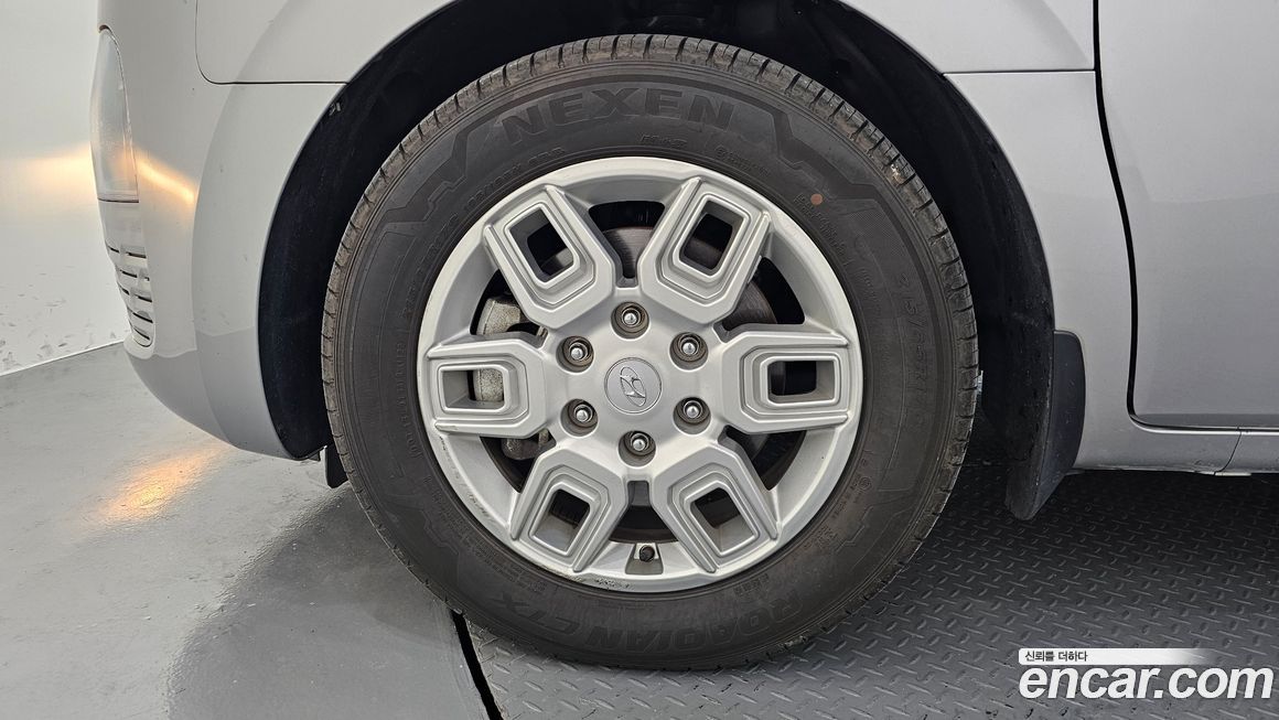 Hyundai Staria 2023
