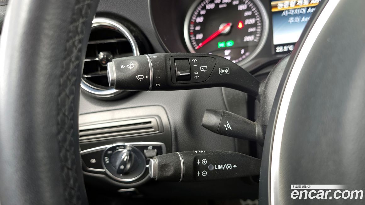 Mercedes-Benz GLC-Class 2019