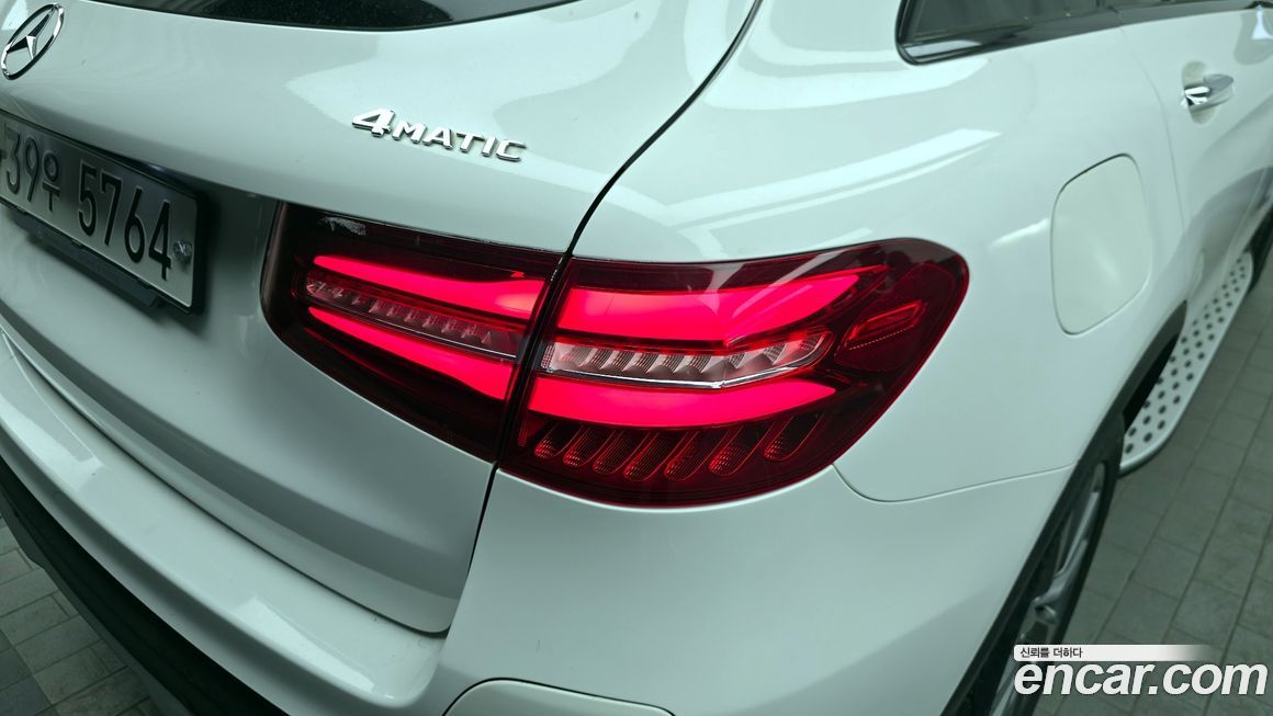 Mercedes-Benz GLC-Class 2019