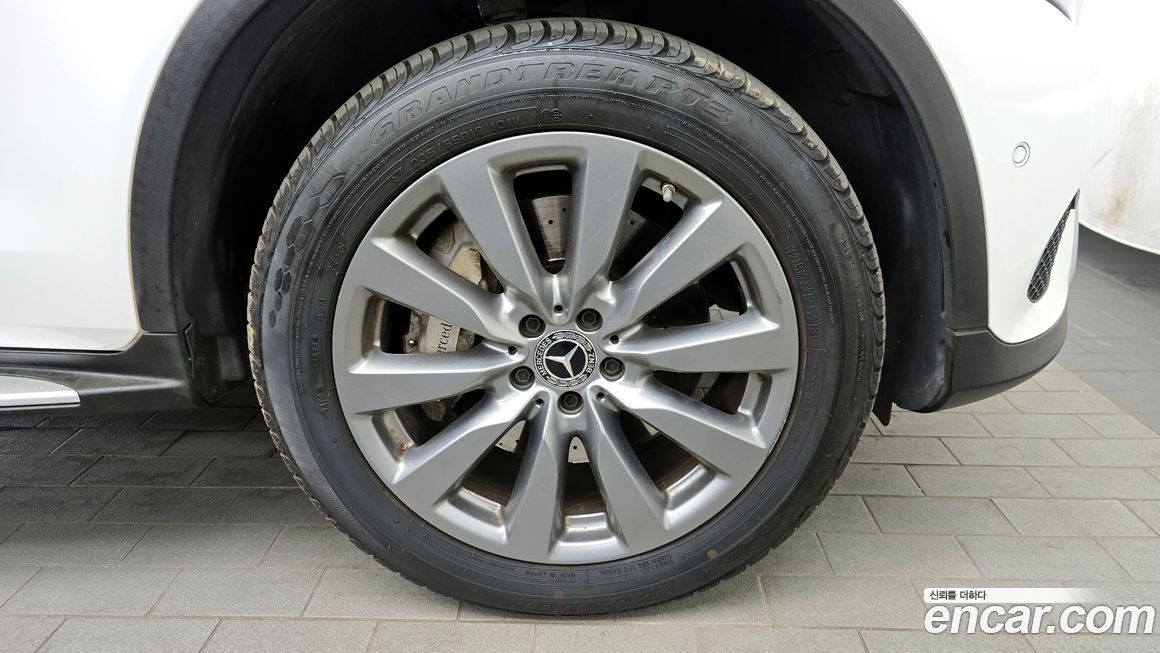 Mercedes-Benz GLC-Class 2019