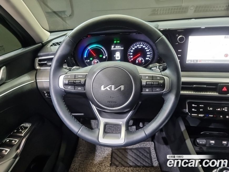 Kia K5 2023