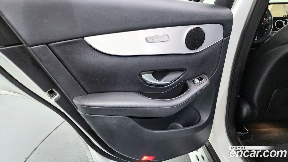 Mercedes-Benz GLC-Class 2019