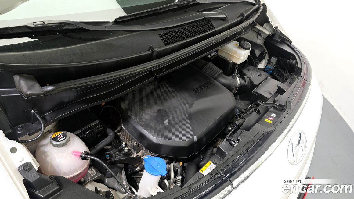 Hyundai Staria 2022
