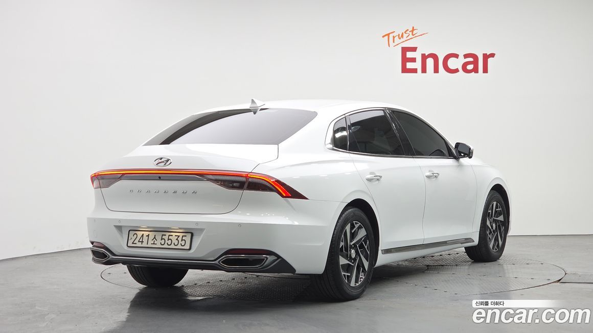 Hyundai Grandeur 2022