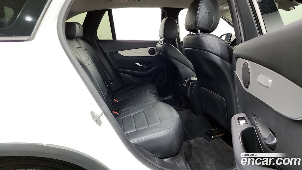 Mercedes-Benz GLC-Class 2019