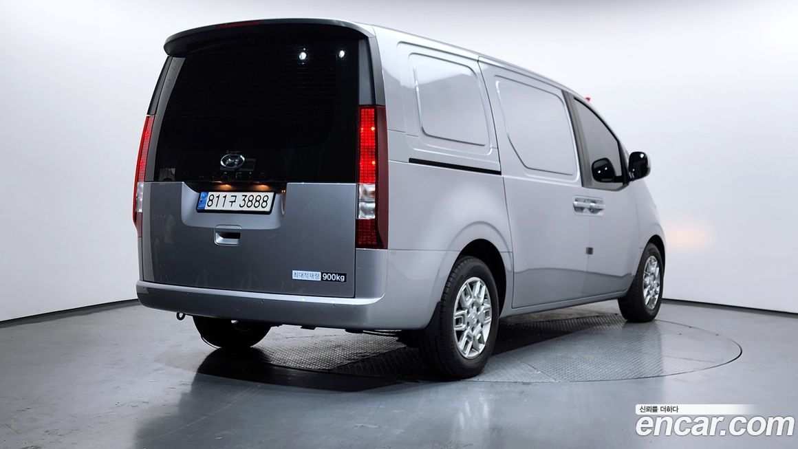 Hyundai Staria 2024