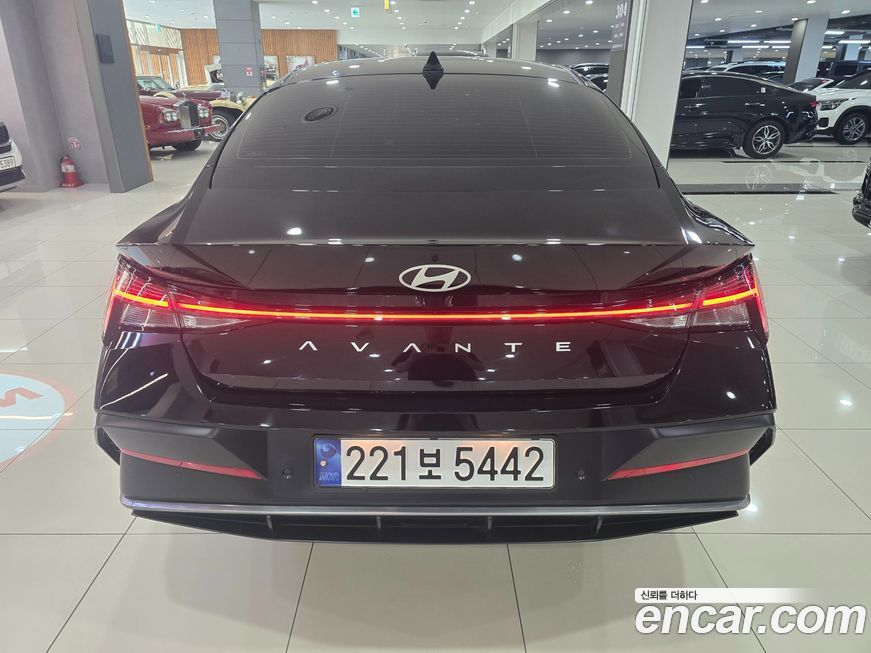 Hyundai AVANTE 2025