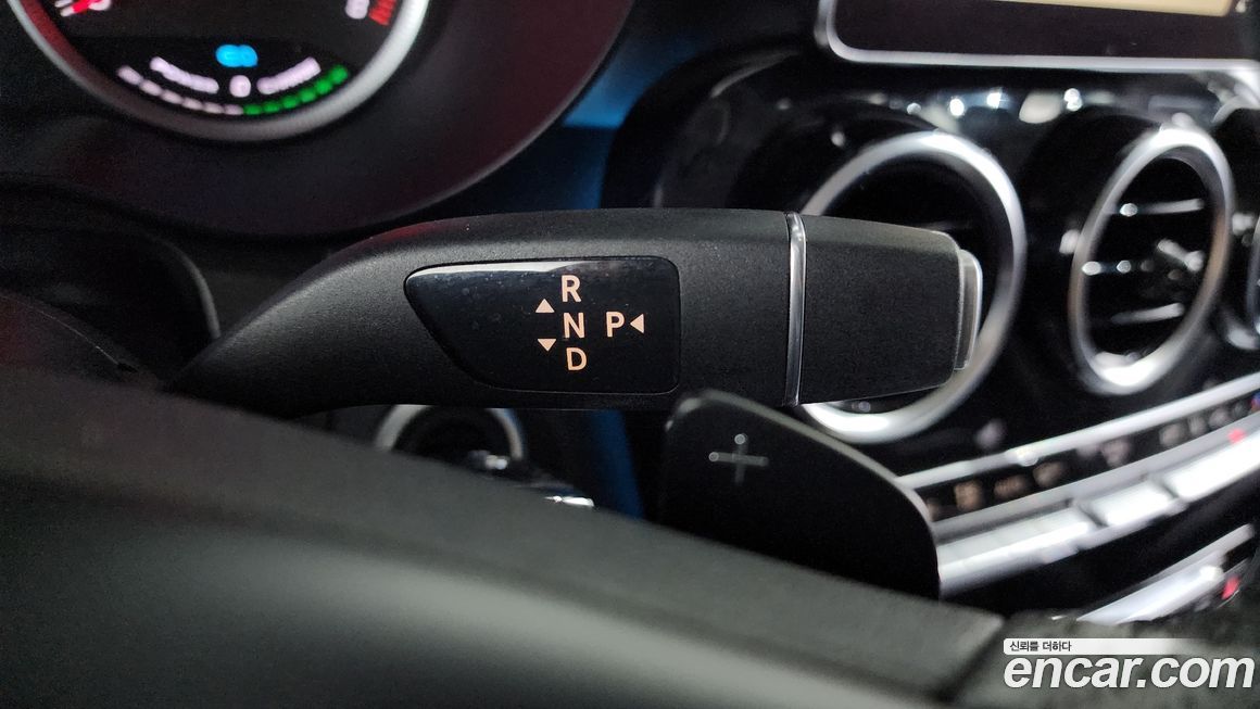 Mercedes-Benz GLC-Class 2019