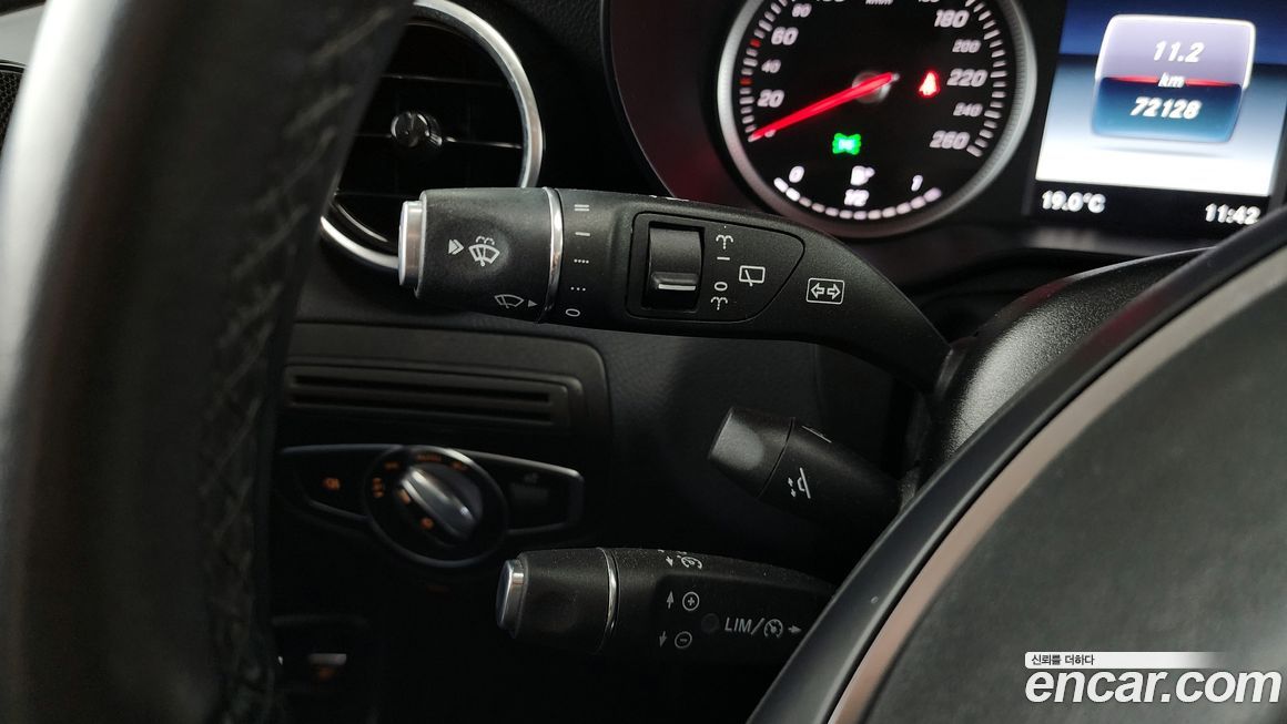 Mercedes-Benz GLC-Class 2019