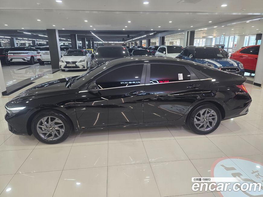 Hyundai AVANTE 2025