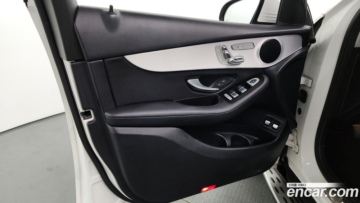 Mercedes-Benz GLC-Class 2019