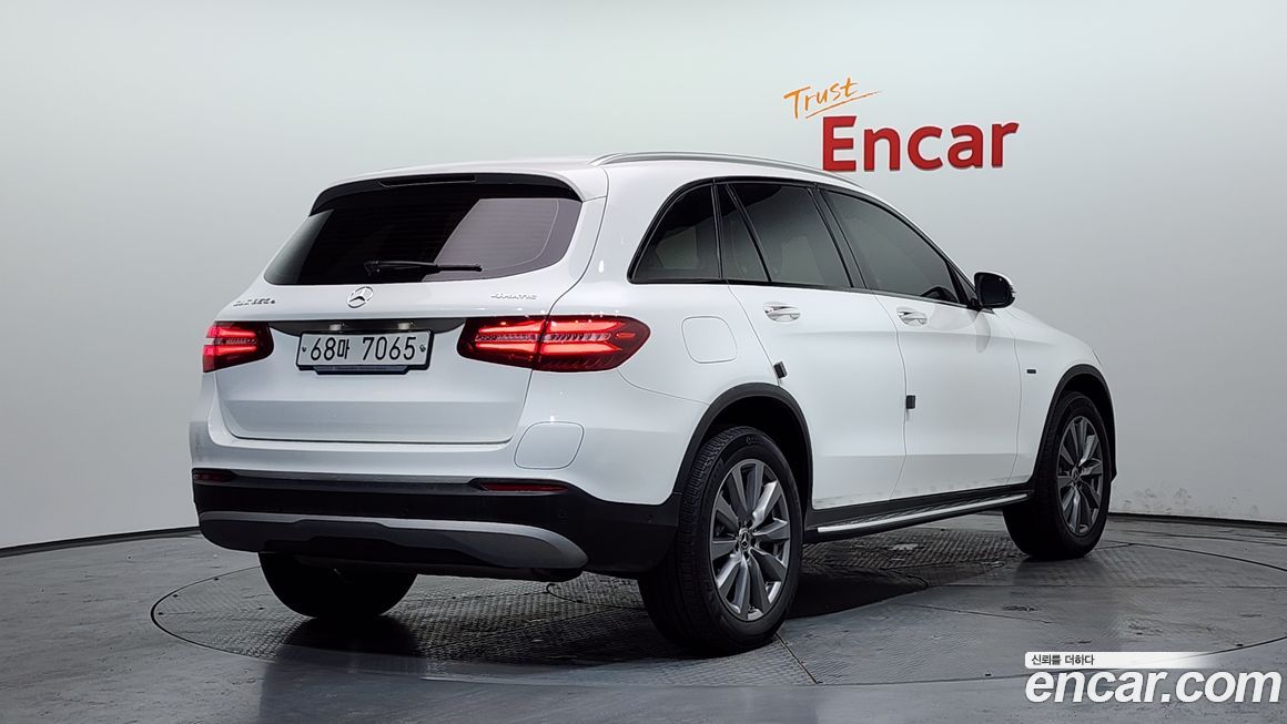 Mercedes-Benz GLC-Class 2019