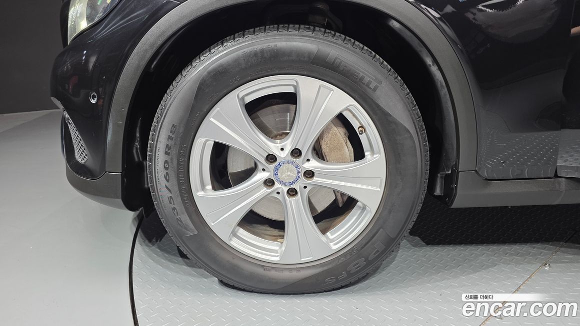 Mercedes-Benz GLC-Class 2017