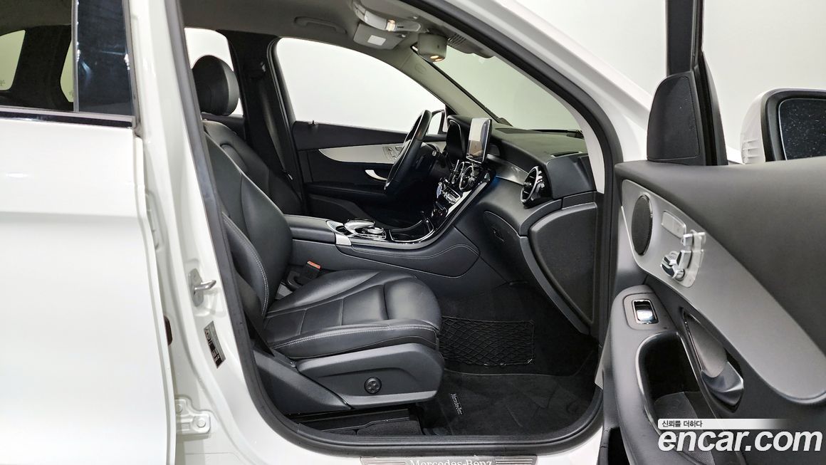 Mercedes-Benz GLC-Class 2019