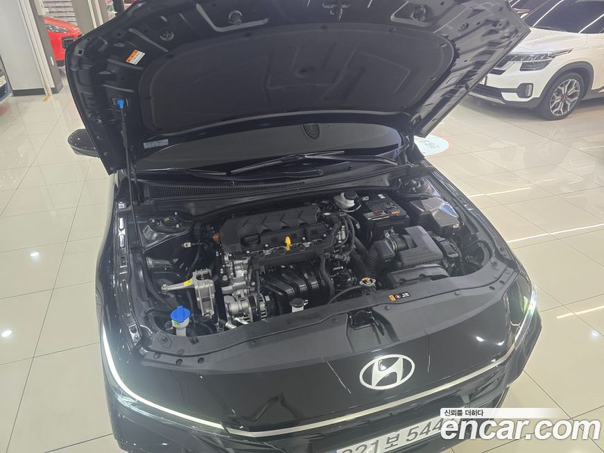 Hyundai AVANTE 2025