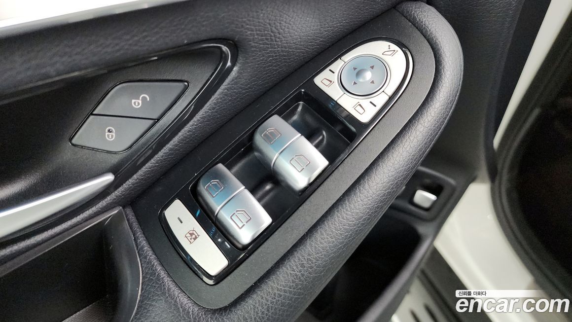 Mercedes-Benz GLC-Class 2019