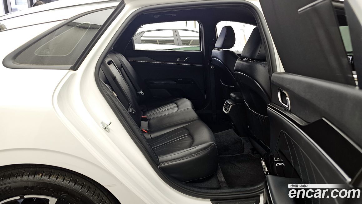 Kia K5 2023