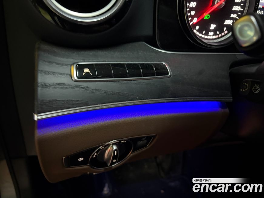 Mercedes-Benz E-Class 2020