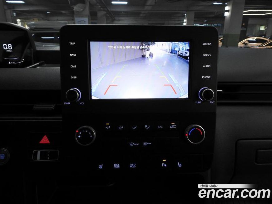 Hyundai Staria 2025