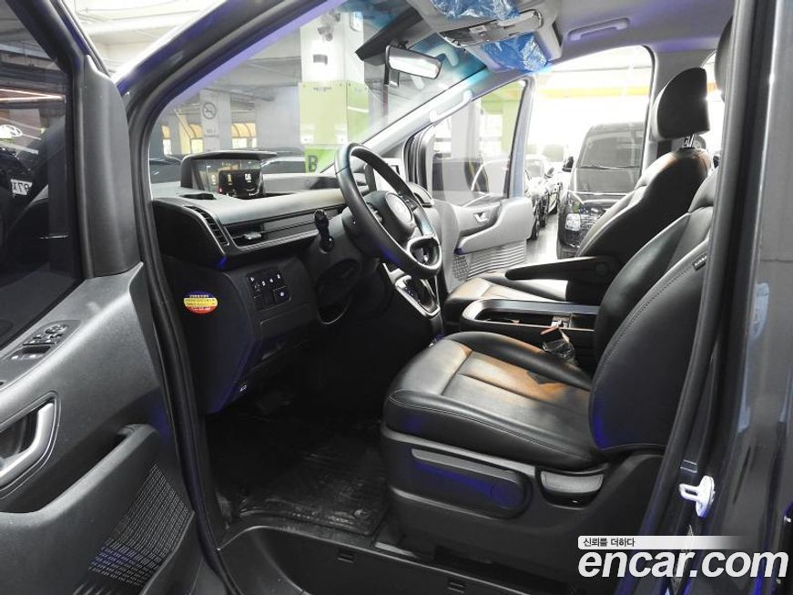 Hyundai Staria 2025