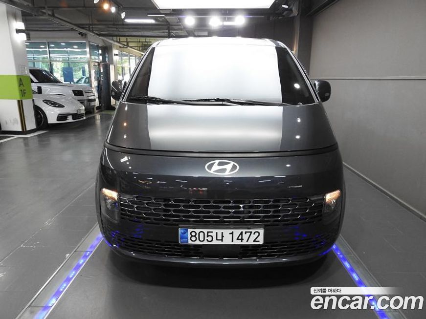 Hyundai Staria 2025