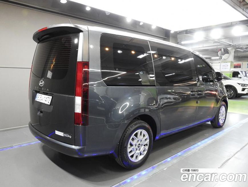 Hyundai Staria 2025