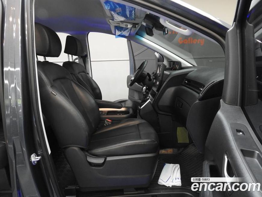 Hyundai Staria 2025