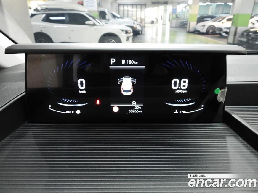 Hyundai Staria 2025