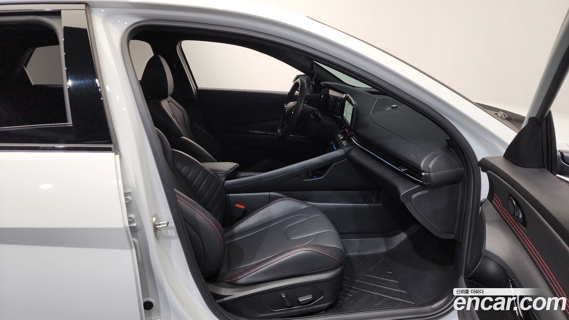 Hyundai AVANTE 2024