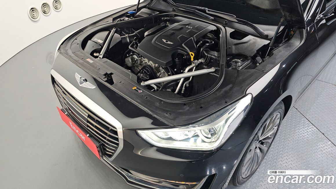 Genesis EQ900 2018