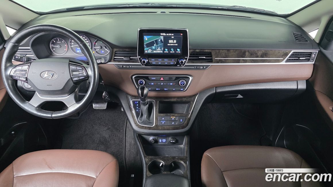 Hyundai Starex 2020