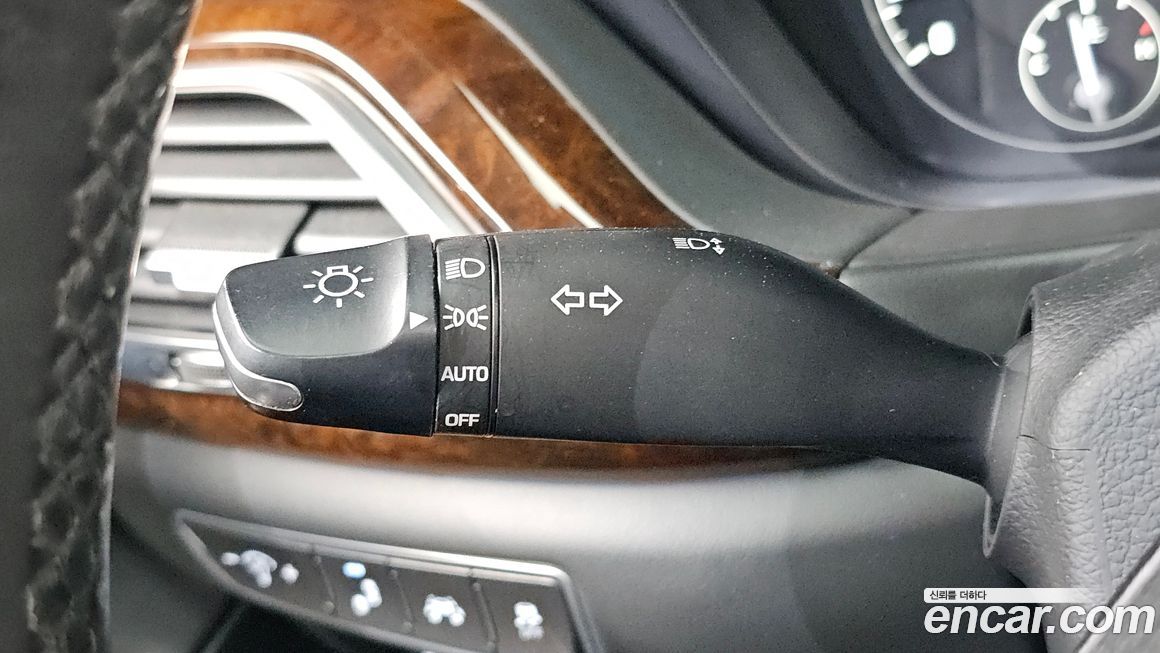 Genesis EQ900 2018
